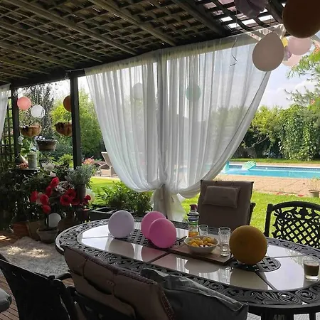 Vakantiehuis Krasny Stylovy Dom V Rovinke *