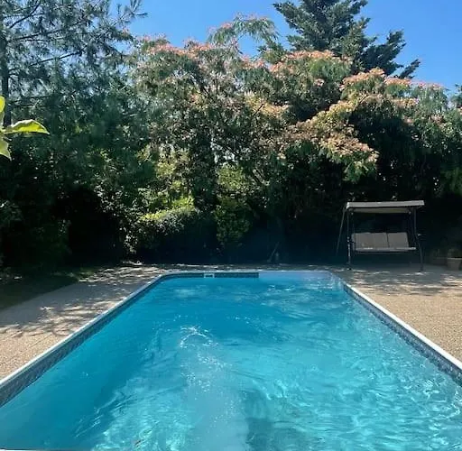 Krasny Stylovy Dom V Rovinke Holiday home