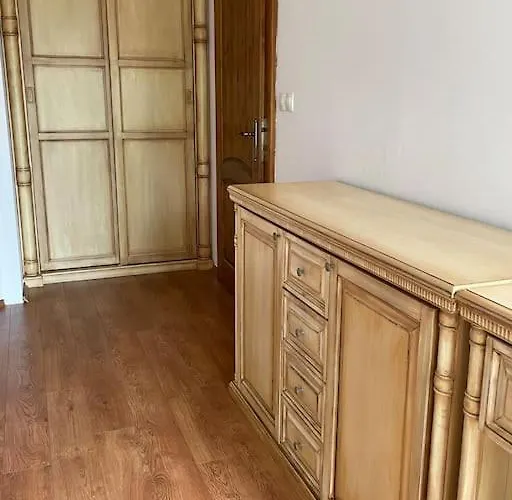 Krasny Stylovy Dom V Rovinke * Rovinka